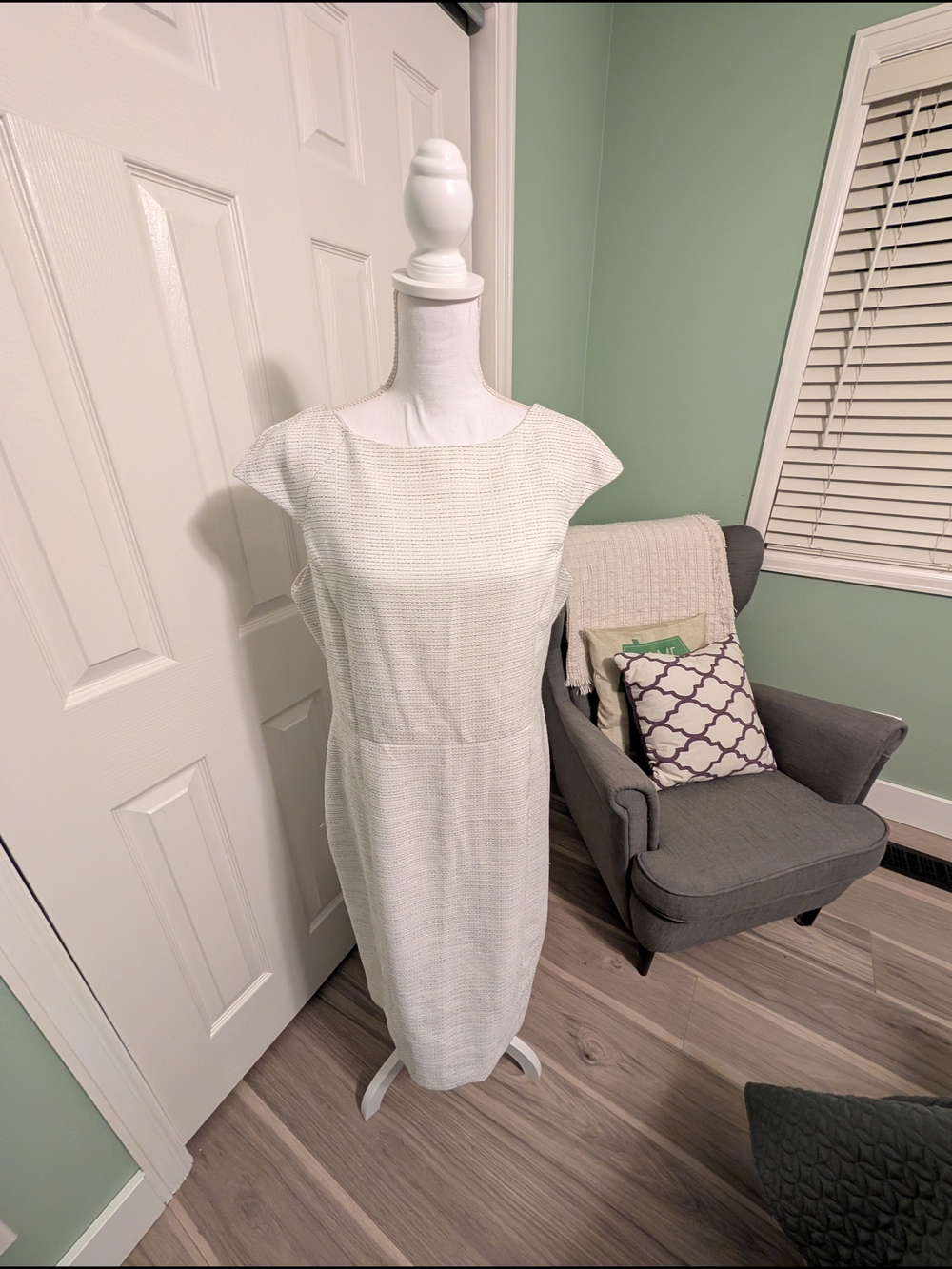 Banana Republic Off-White Textured Cap-Sleeve Midi Dress